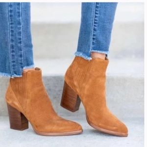 Marc Fisher Alva Caramel/Brown Suede Pull On Block Heel Boots Size 9